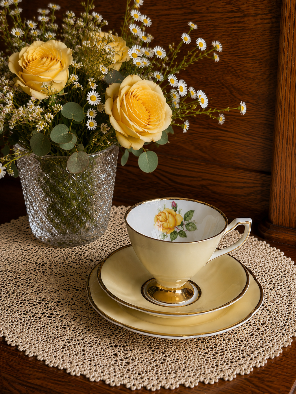 Clare Pale Butter Yellow Trio with Single Yellow Rose Design