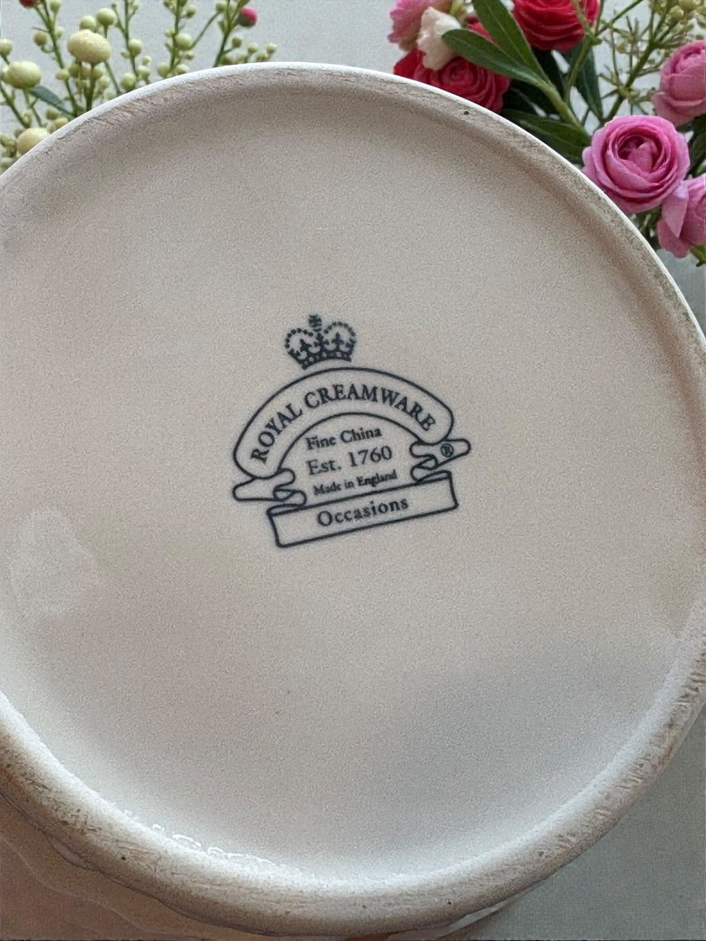 Leeds Creamware Trinket Pot with Lid  image 2