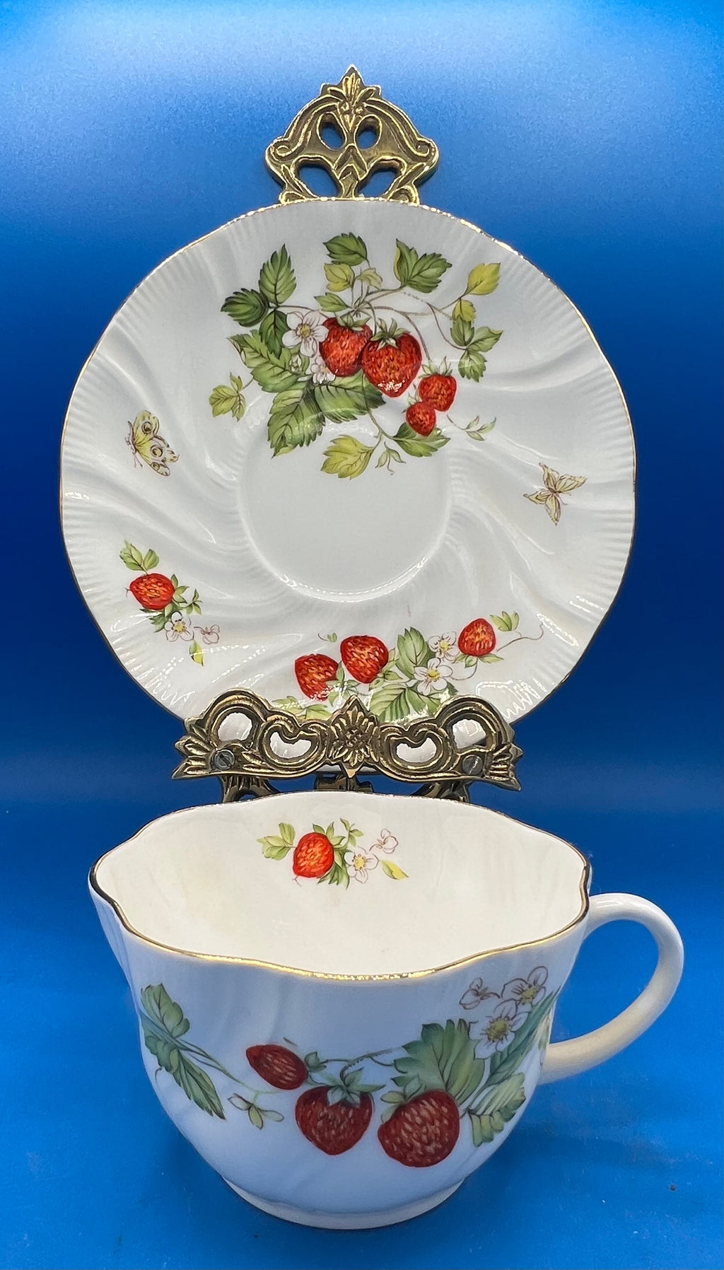 Queens China Strawberry Breakfast Cup & Saucer image 0