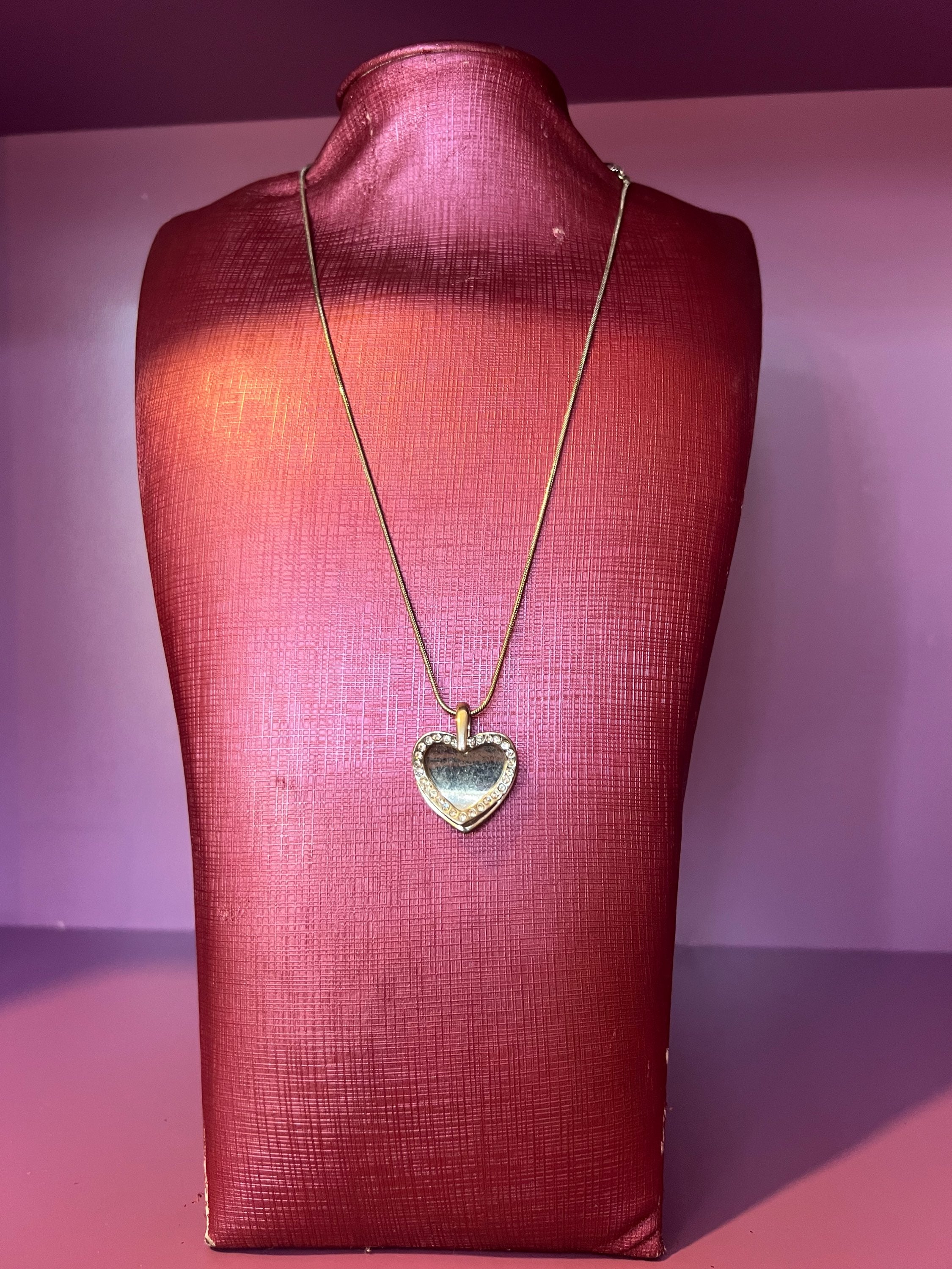 Costume Jewellery Necklace image 0