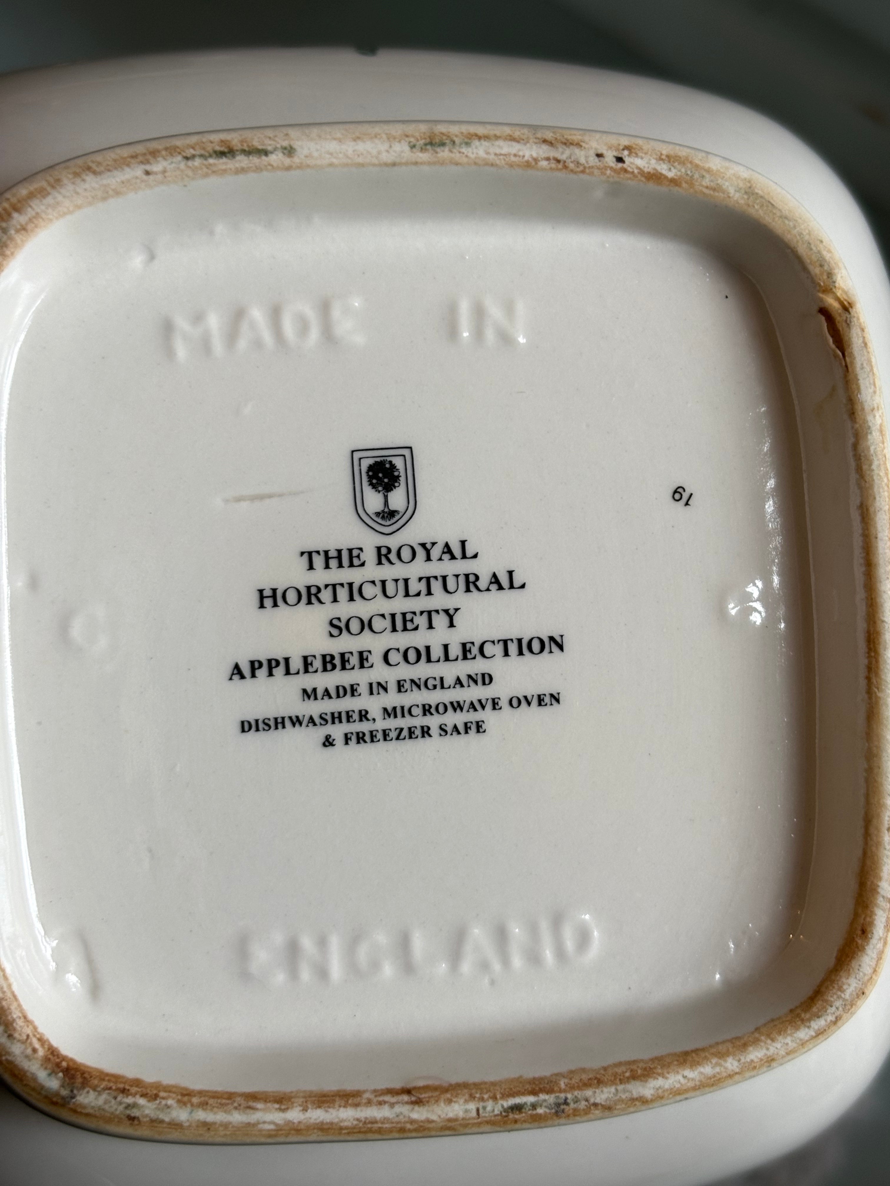 The Royal Cultural Society Teapot  image 1