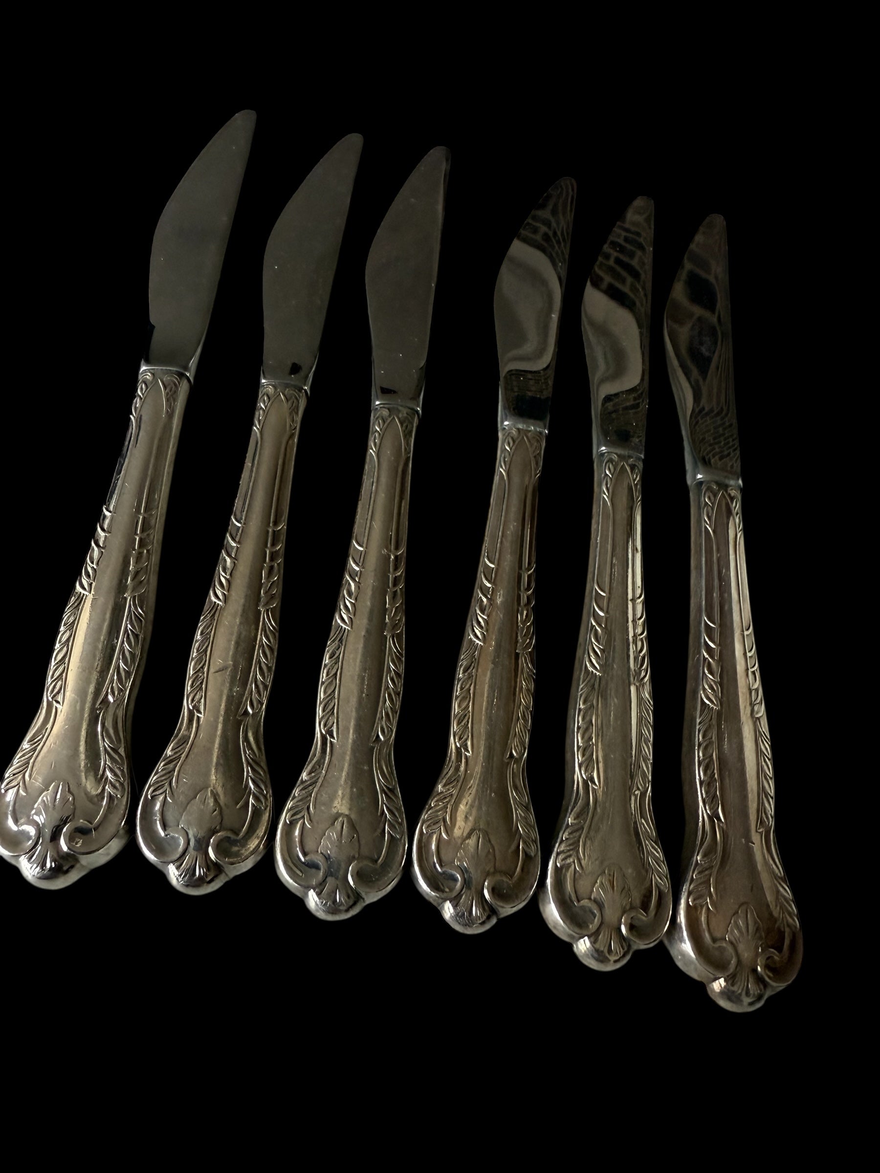 Set 6 Vintage Dinner Knives image 3