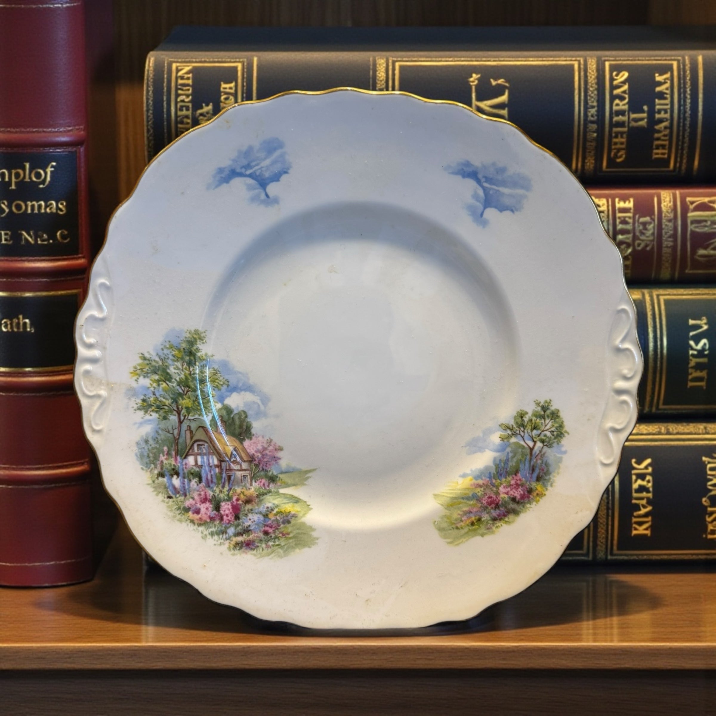 Large Cottage Design Cake Plate image 0