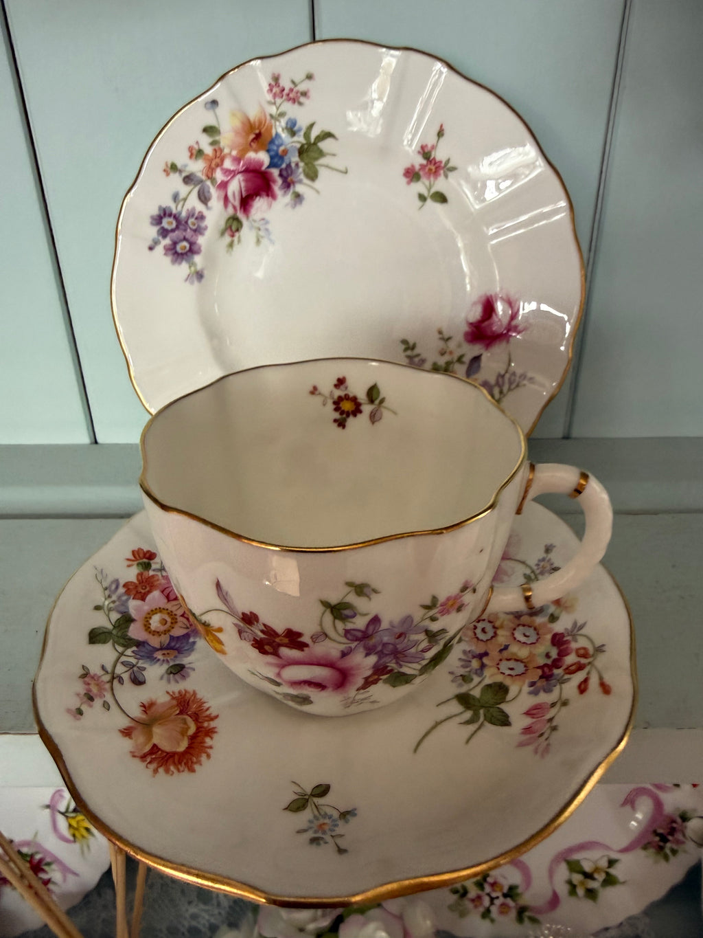 Crown Derby. Posies. Trio.