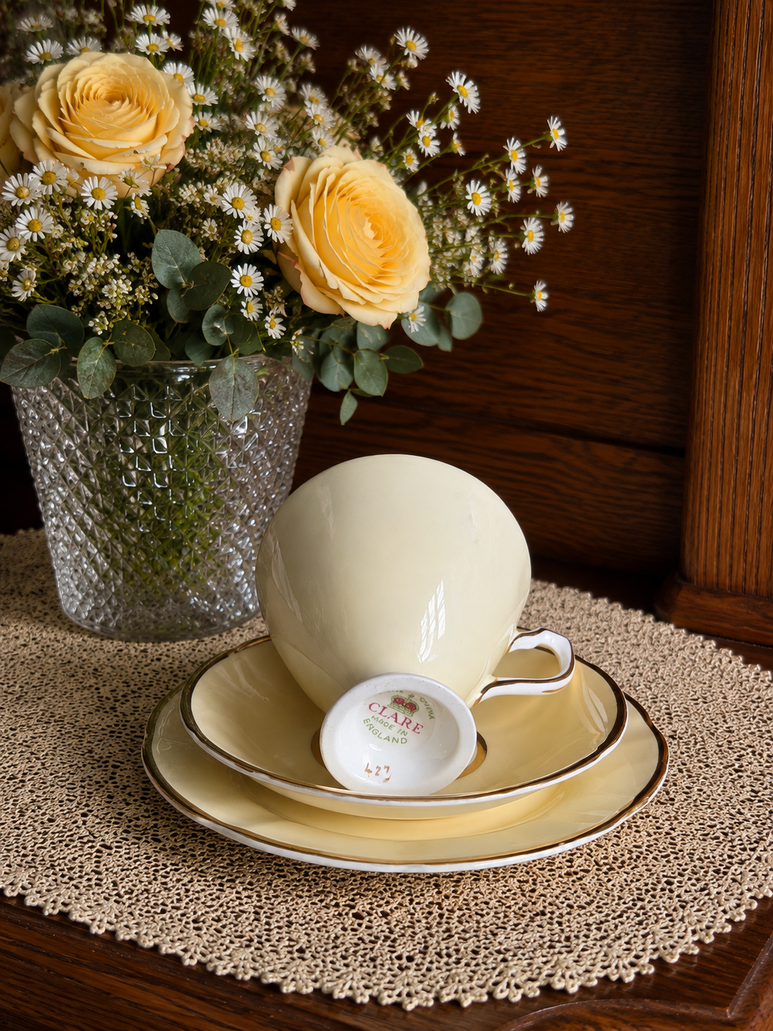 Clare Pale Butter Yellow Trio with Single Yellow Rose Design