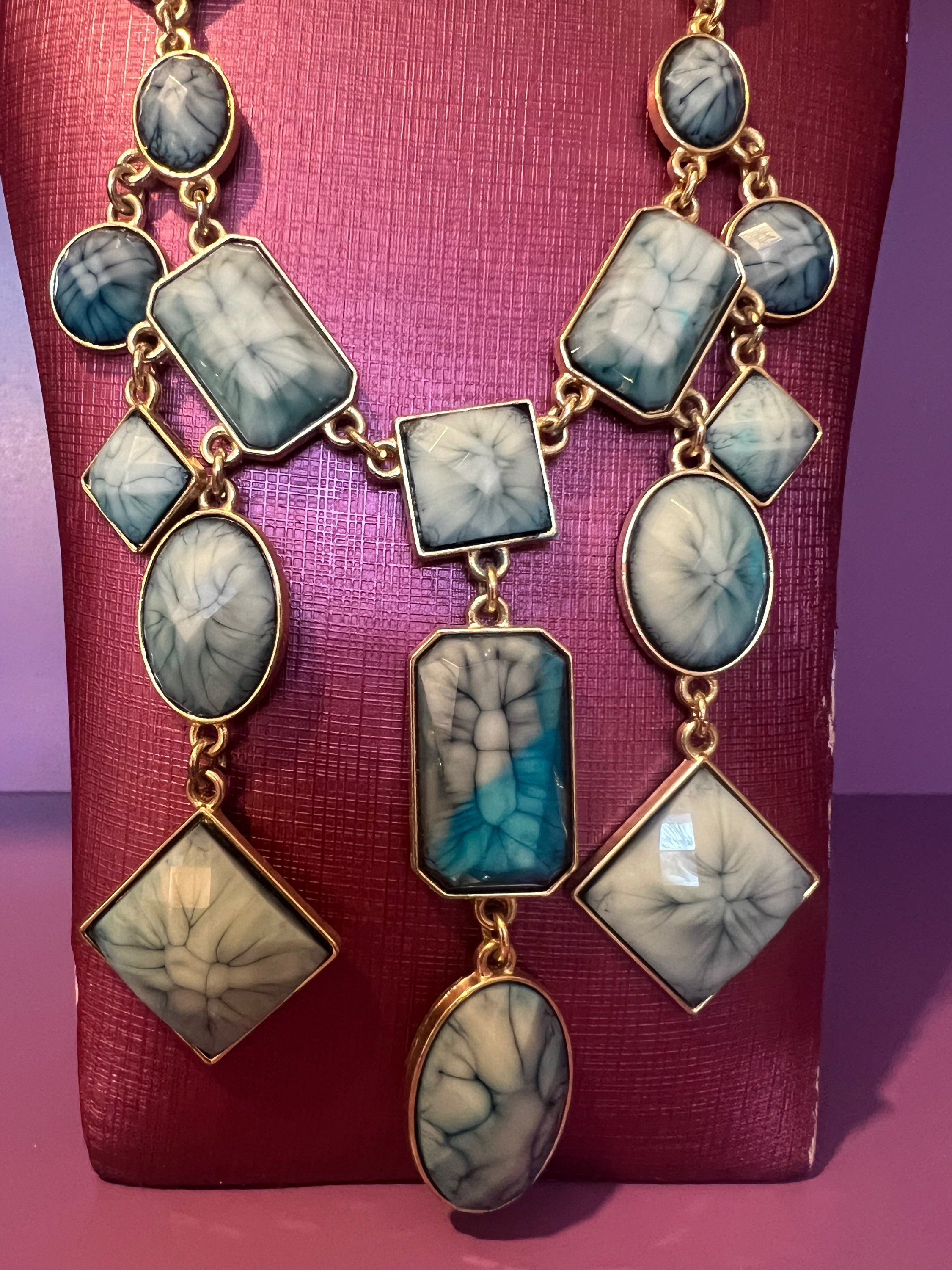 Costume Jewellery Necklace image 1