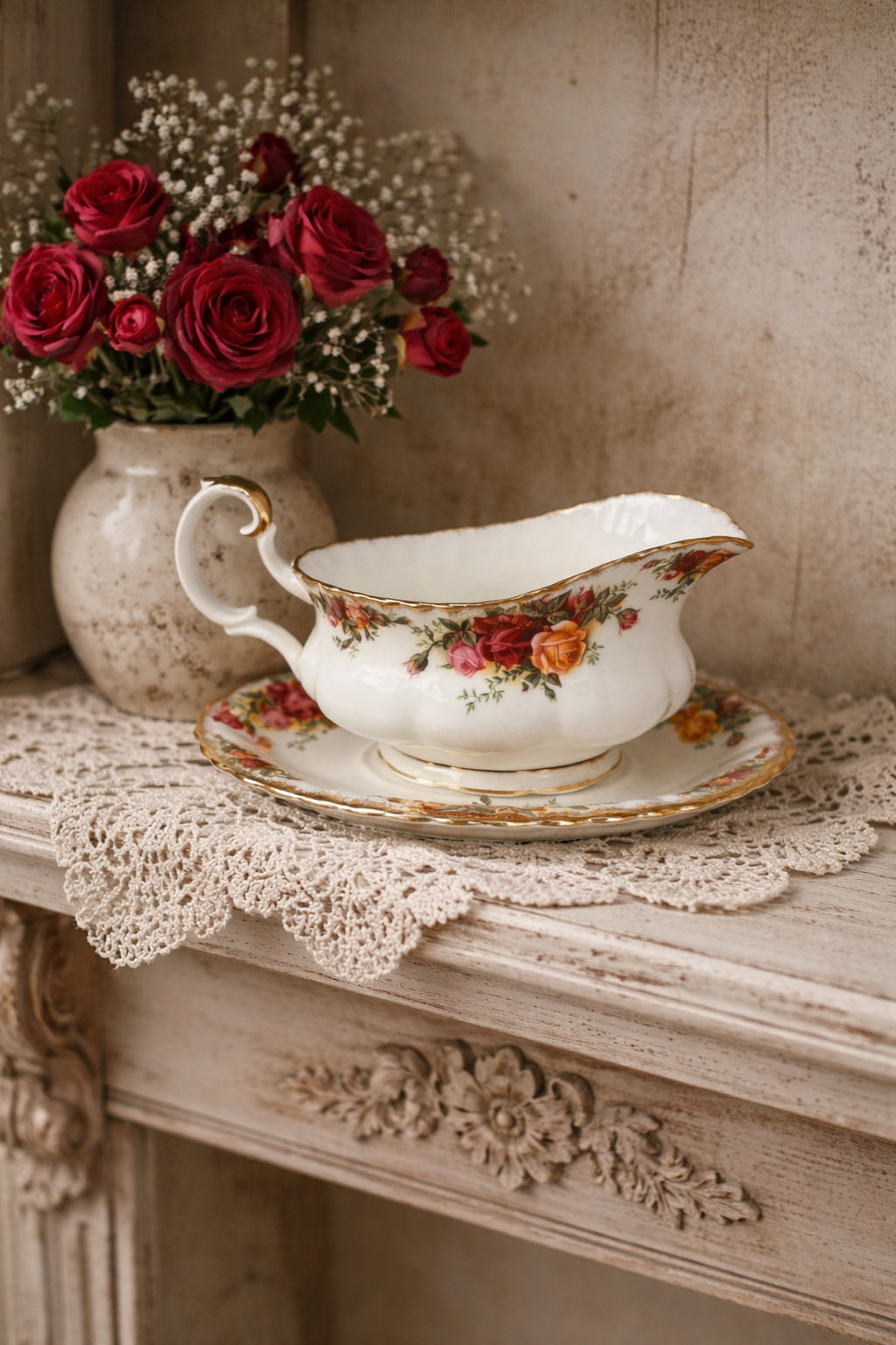 Royal Albert. Old Country Roses. Gravy Boat image 0