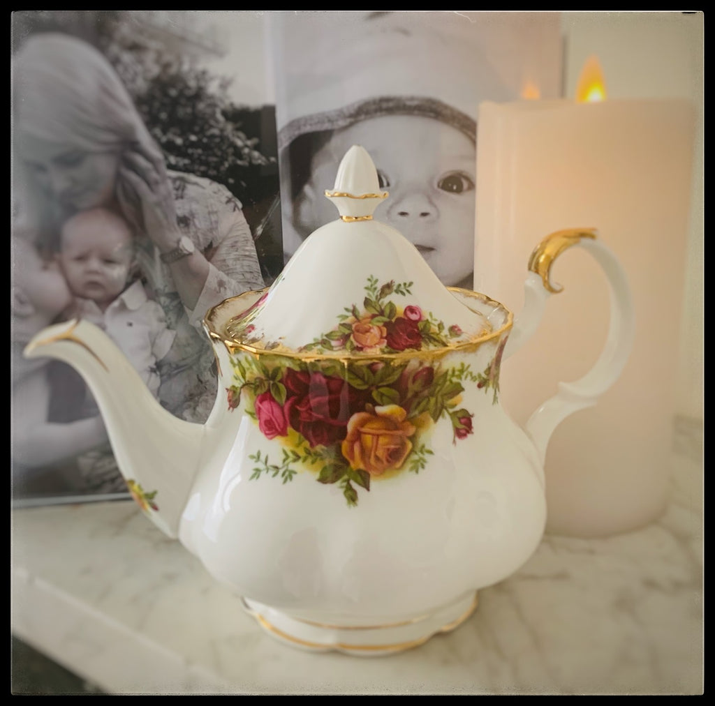 Old Country Roses Small Tea Pot image 2