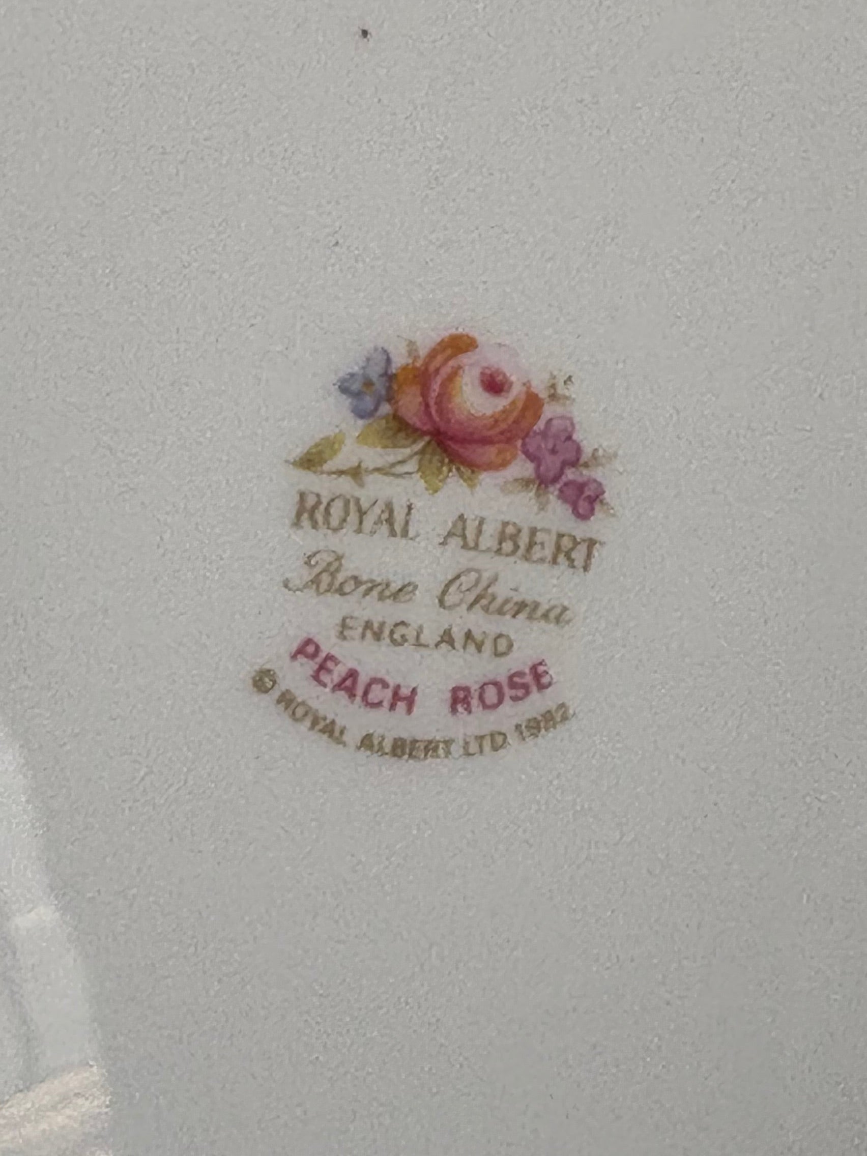 Royal Albert Peach Rose Duo