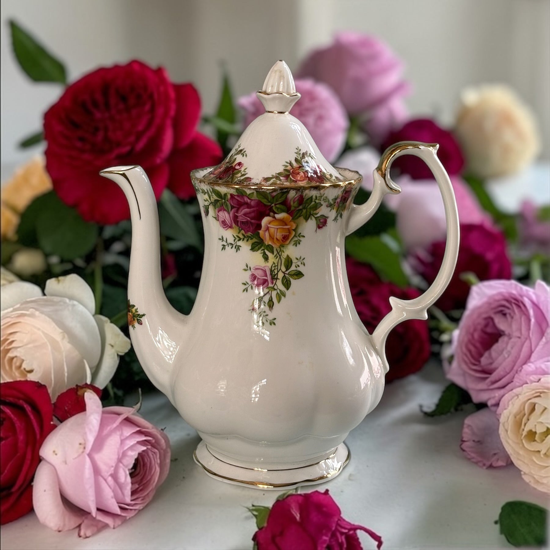  Royal Albert Old Country Roses Medium Coffee Pot image 0