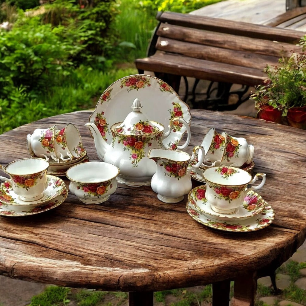 Royal Albert Old Country Roses Teaset image 0
