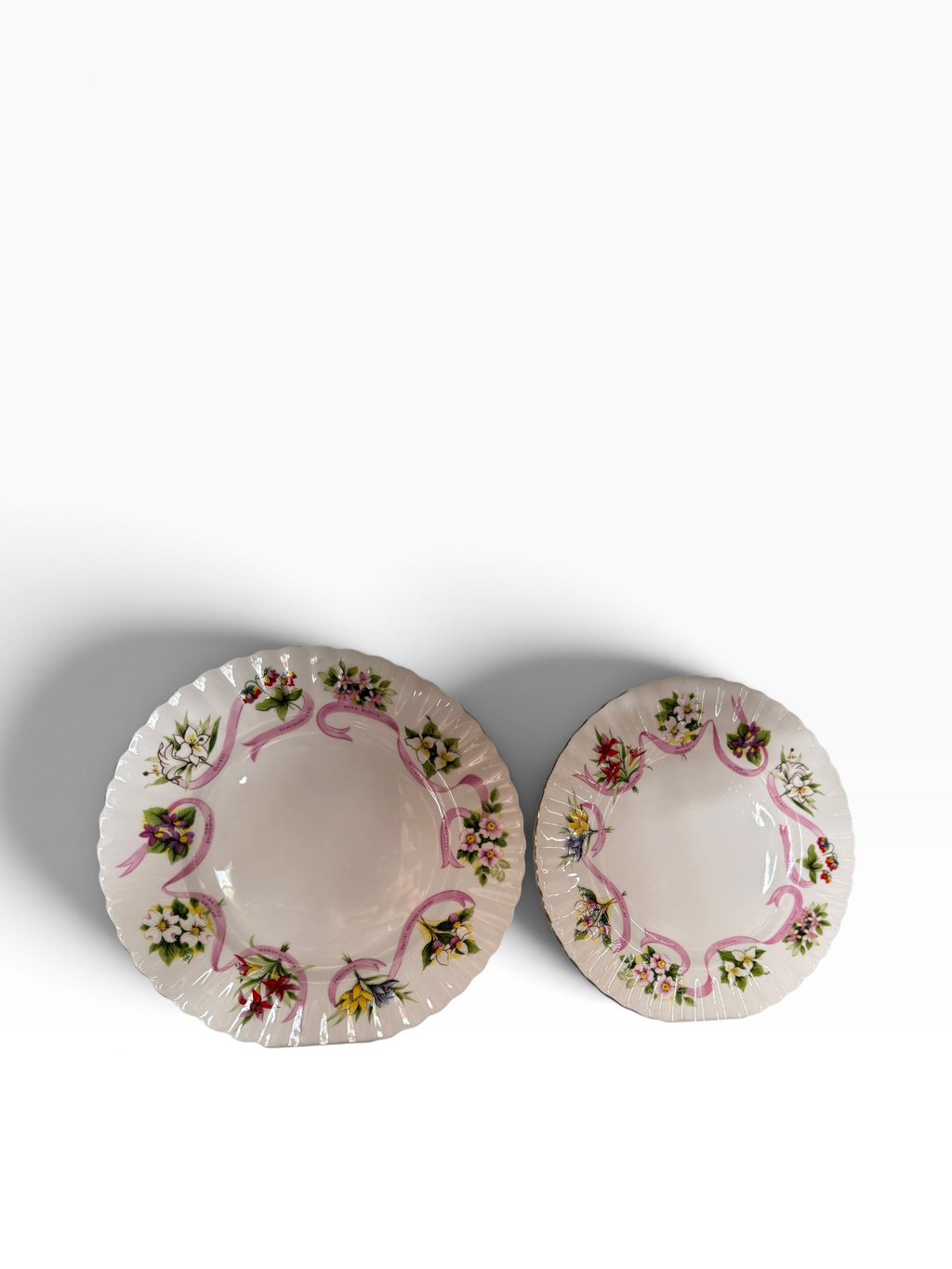 Royal Albert. 2 Cabinet Plates.