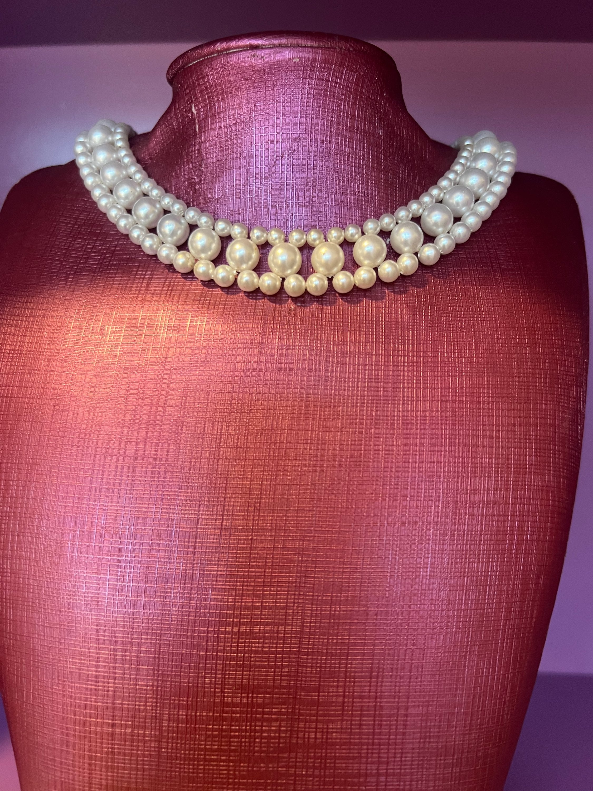 Costume Jewellery Necklace image 0