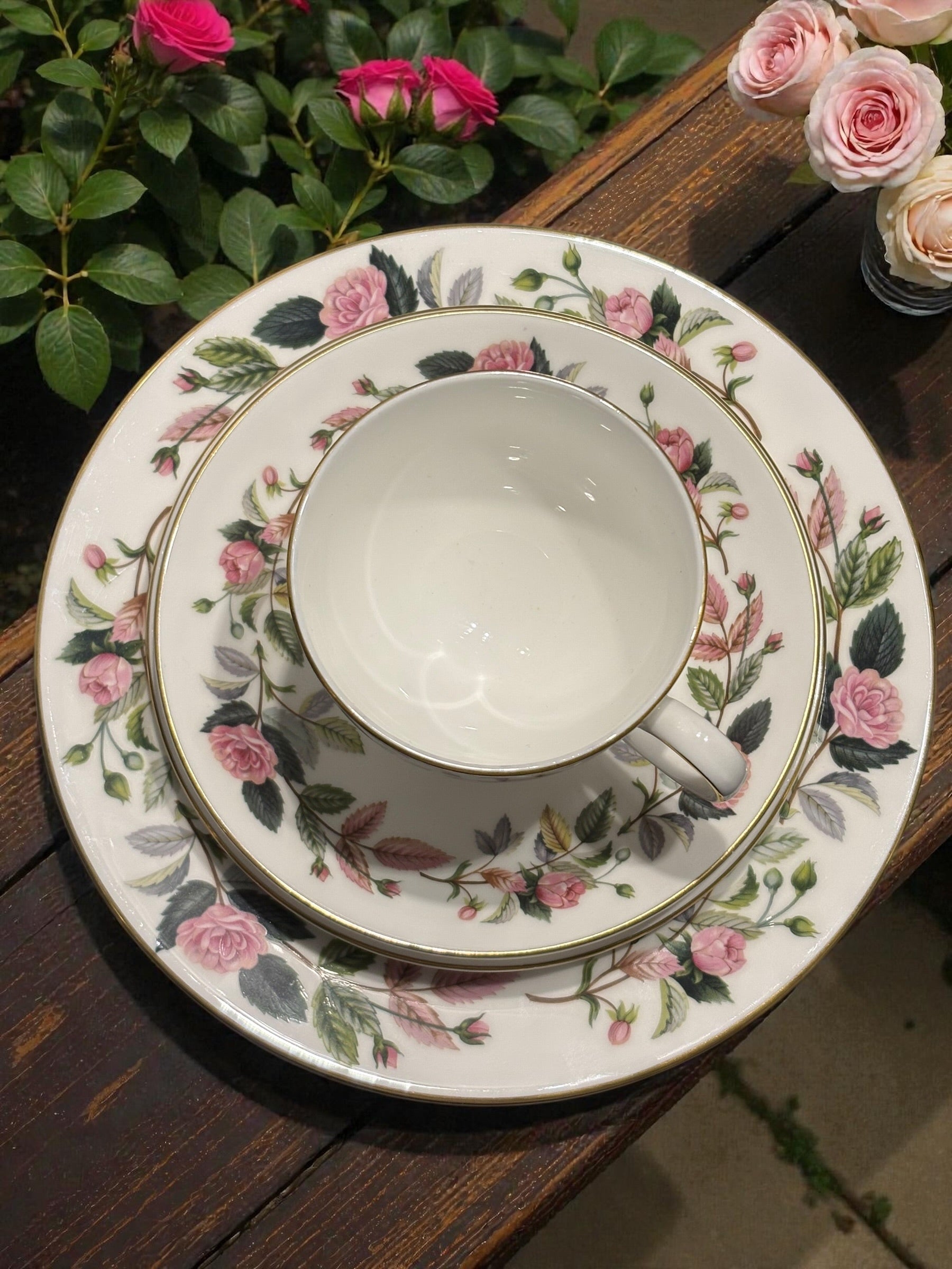 Wedgwood Bone China Hathaway Rose Quartet image 1