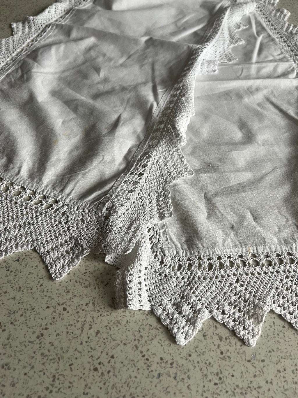 Vintage cotton lace table runner image 6