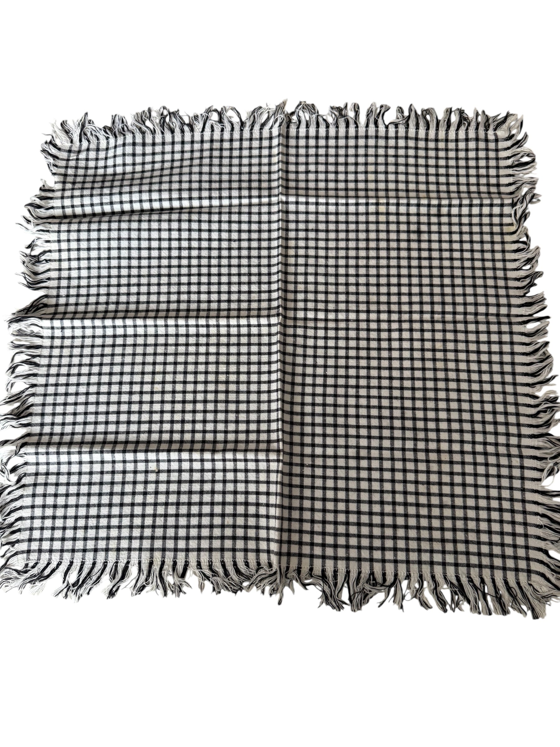 Vintage Napkin/place mat Set. image 4