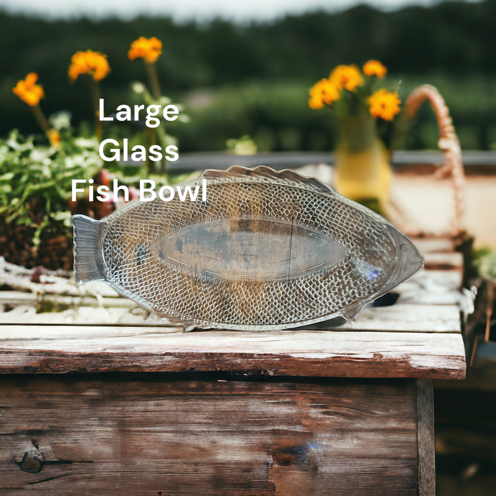 Large Glass Bowl Dish. American Glass image 0
