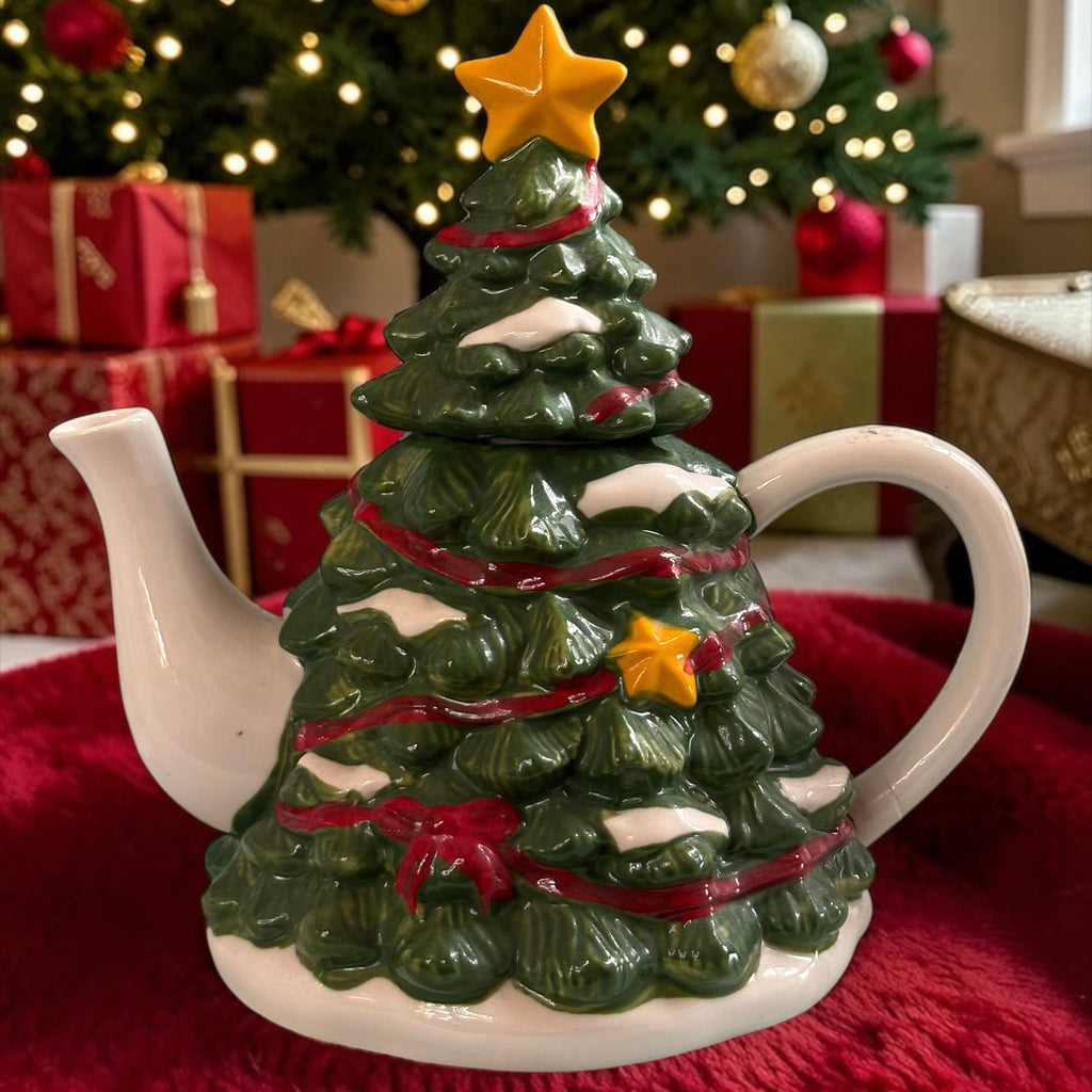 Christmas Tree Teapot  image 0
