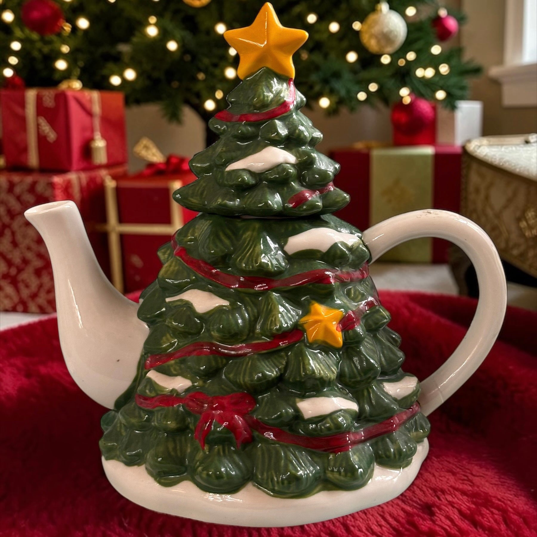 Christmas Tree Teapot  image 0