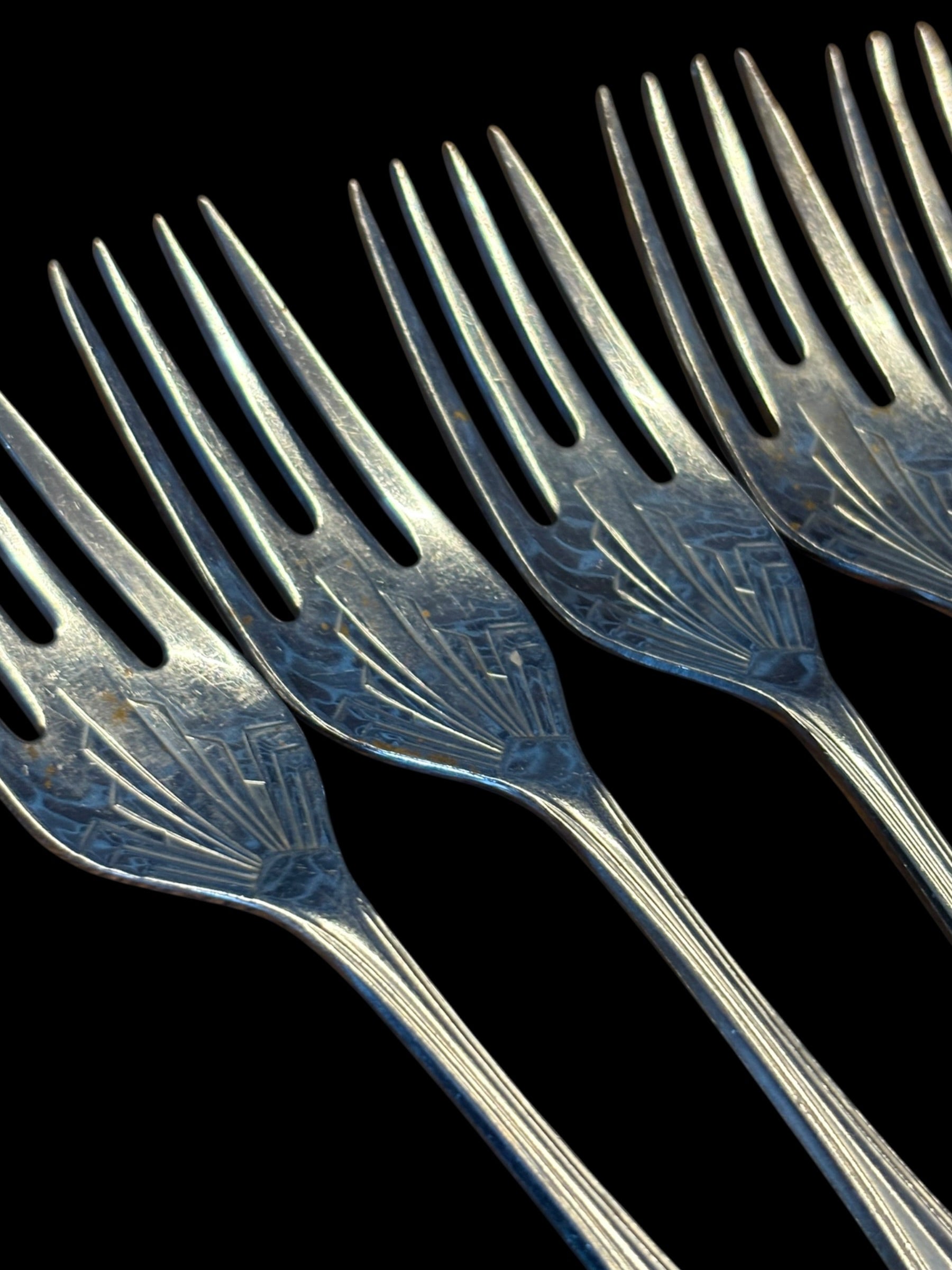 Set of 6 Art Deco Pastry Forks with Large Desert Spoon image 0
