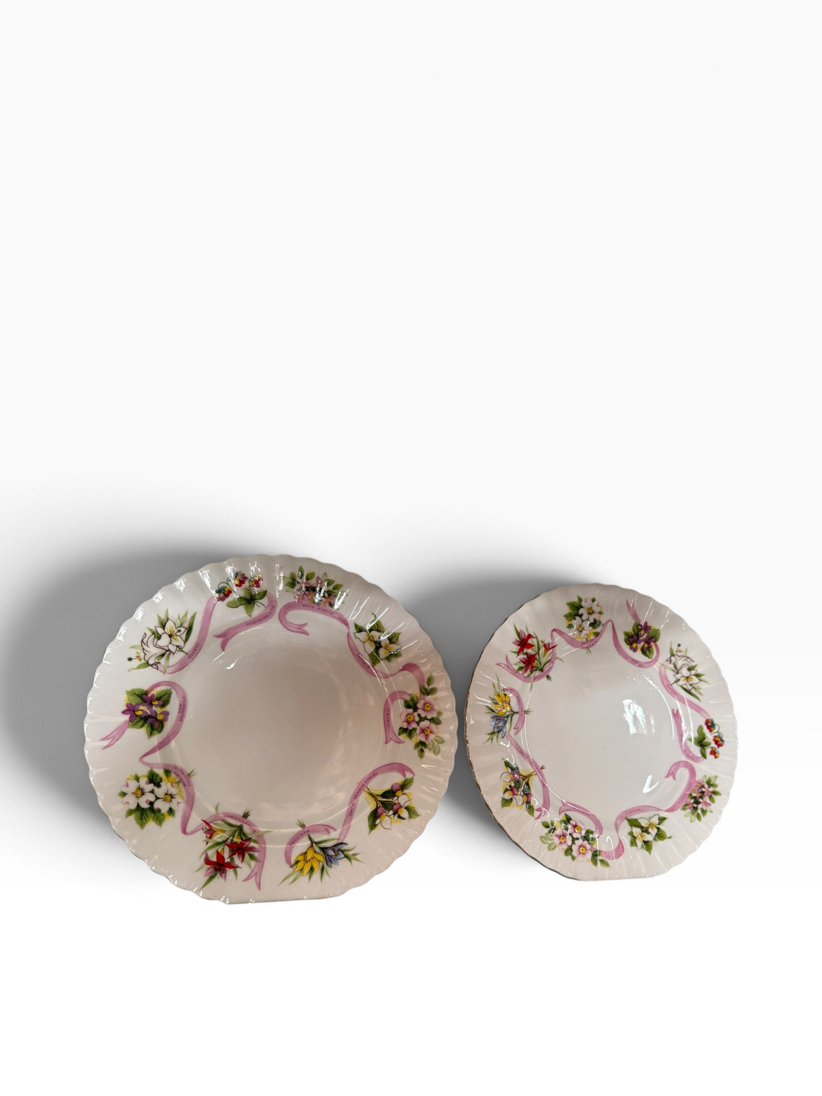Royal Albert. 2 Cabinet Plates.