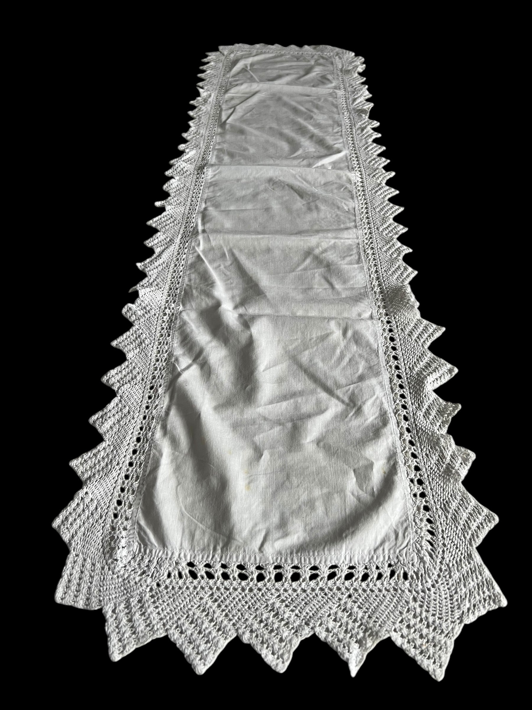Vintage cotton lace table runner image 4