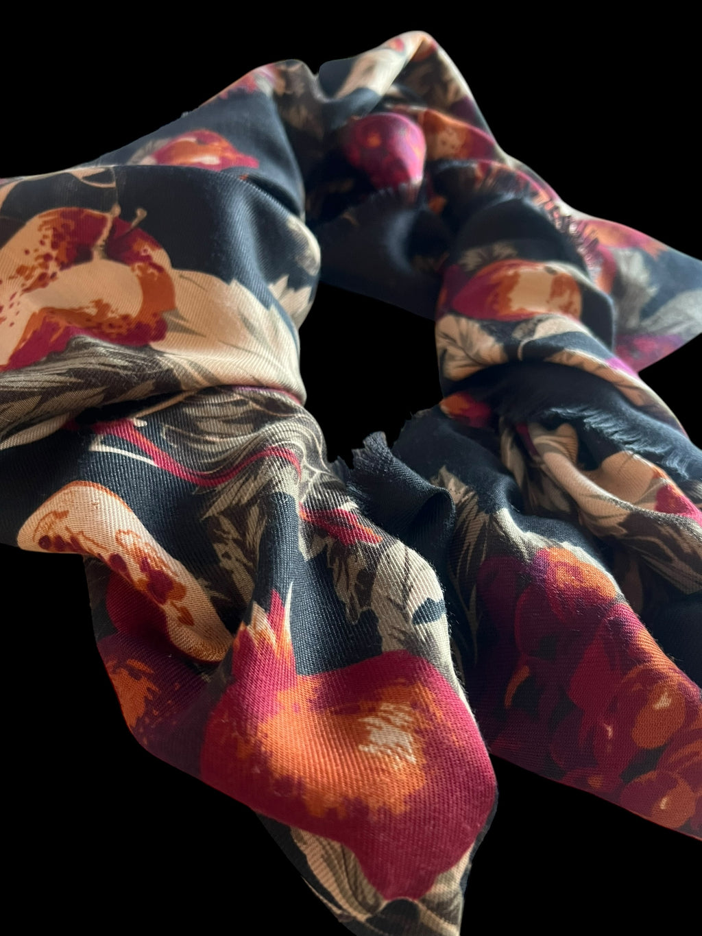 Large winter fruits scarf.  image 0