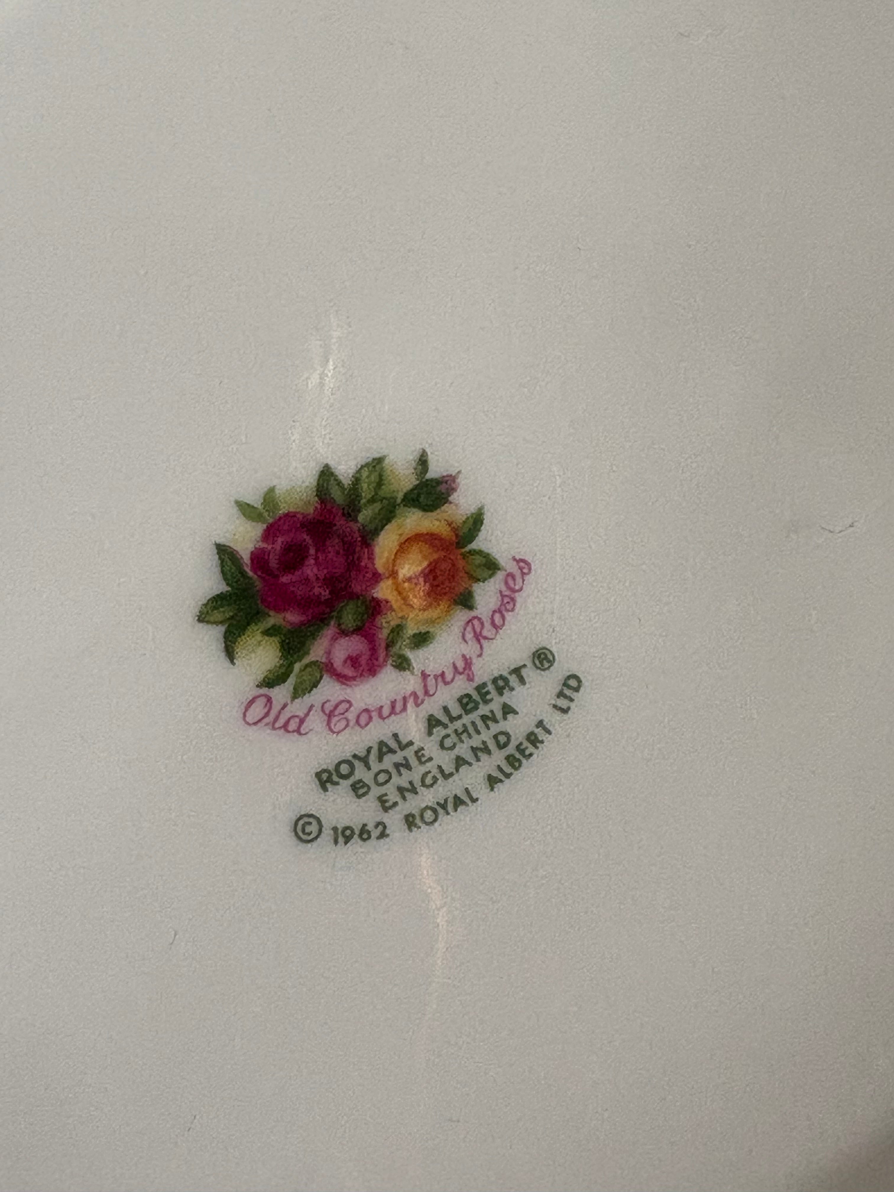 Set of 2 Royal Albert Old Country Roses Oval Serving Bowls