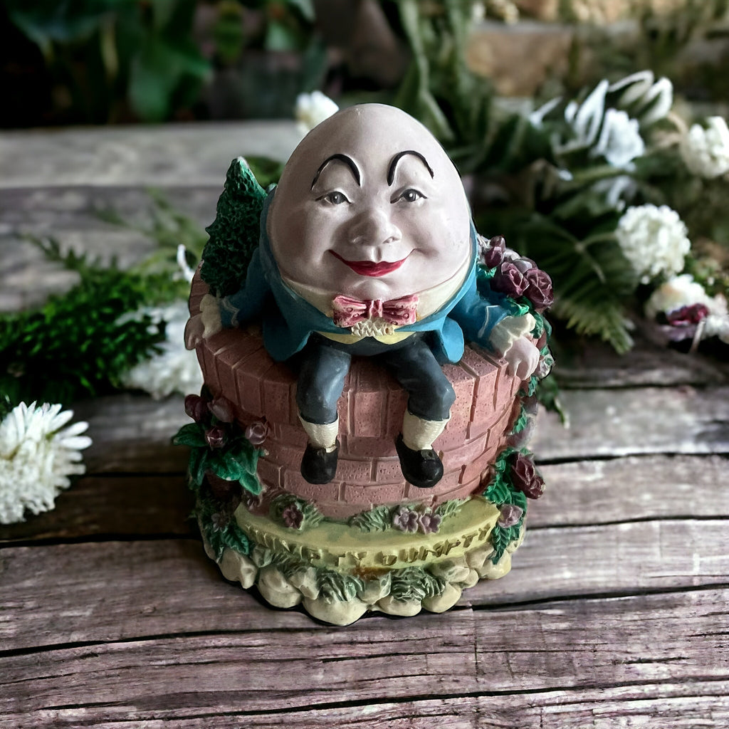 Vintage Money Box. Humpty Dumpty image 0