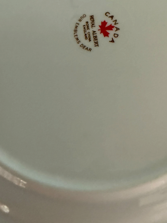 Royal Albert. 2 Cabinet Plates.