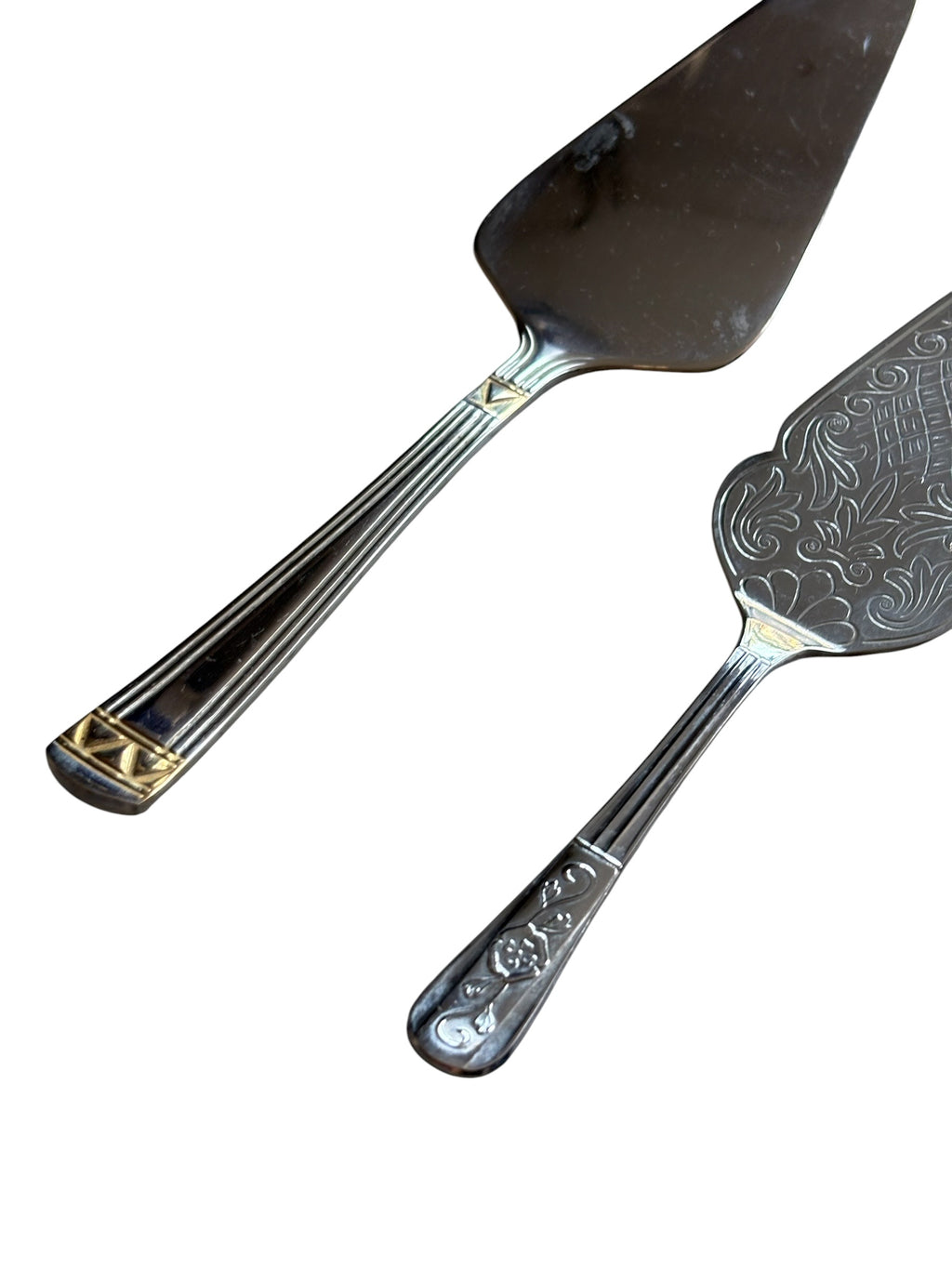 Set of 2 Cake Servers