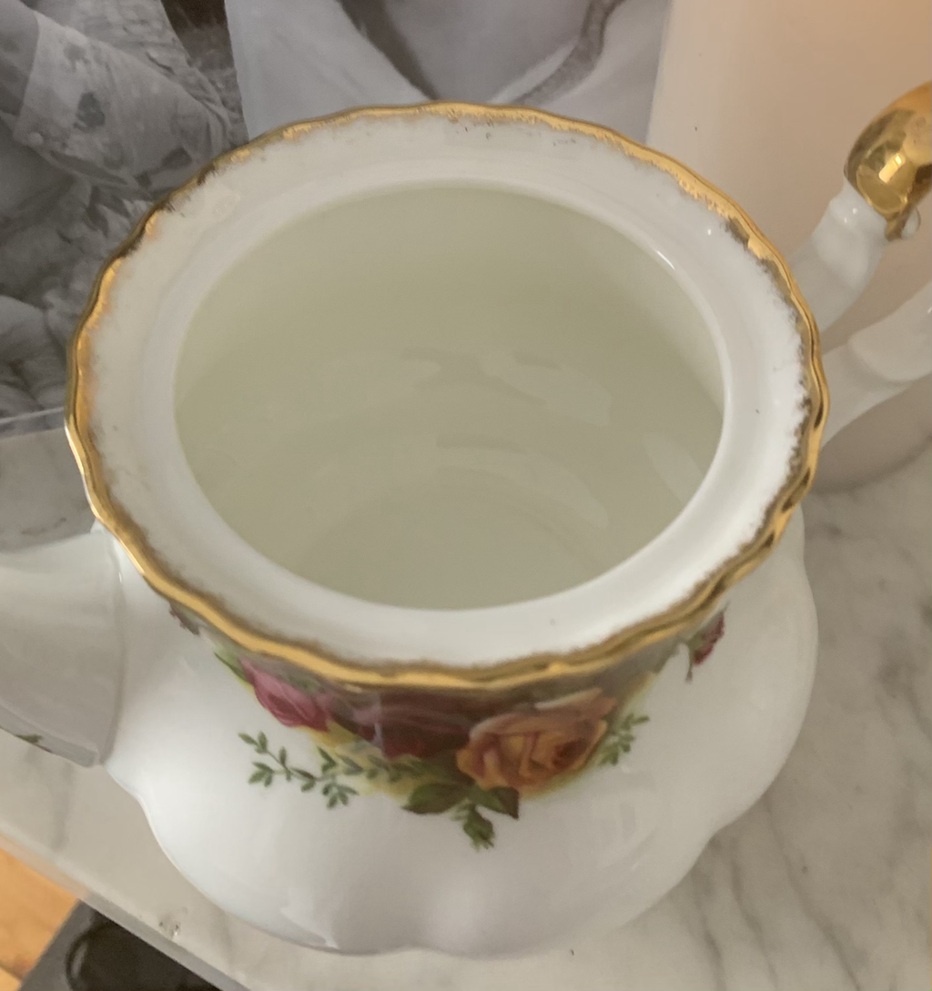 Old Country Roses Small Tea Pot image 1