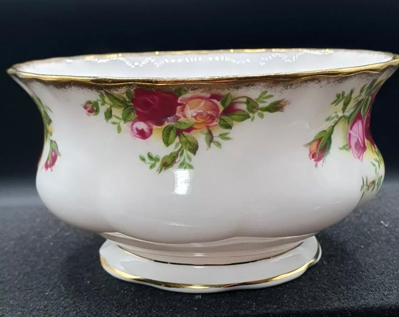 Royal Albert. Old Country Roses. Sugar Bowl. First Quality image 7