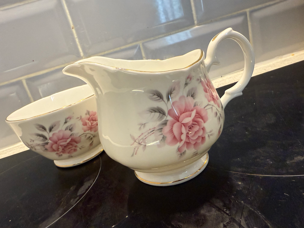 Duchess China. Milk Jug & Sugar Bowl image 5