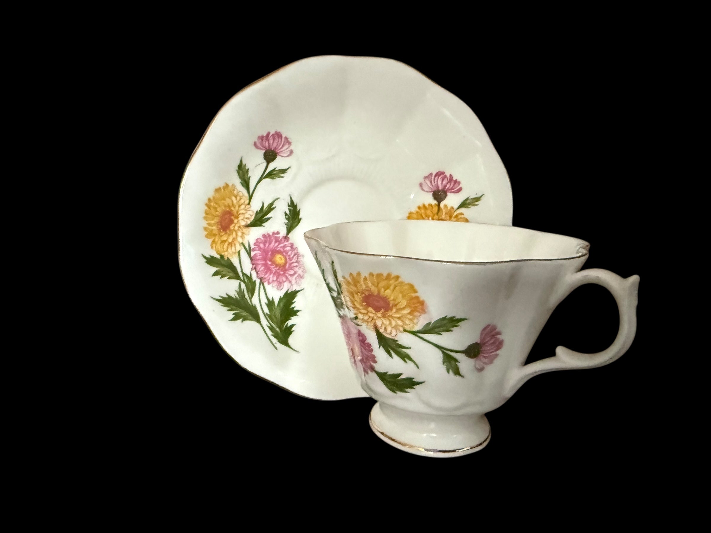 Queen Anne. Vintage China Duo.  image 3