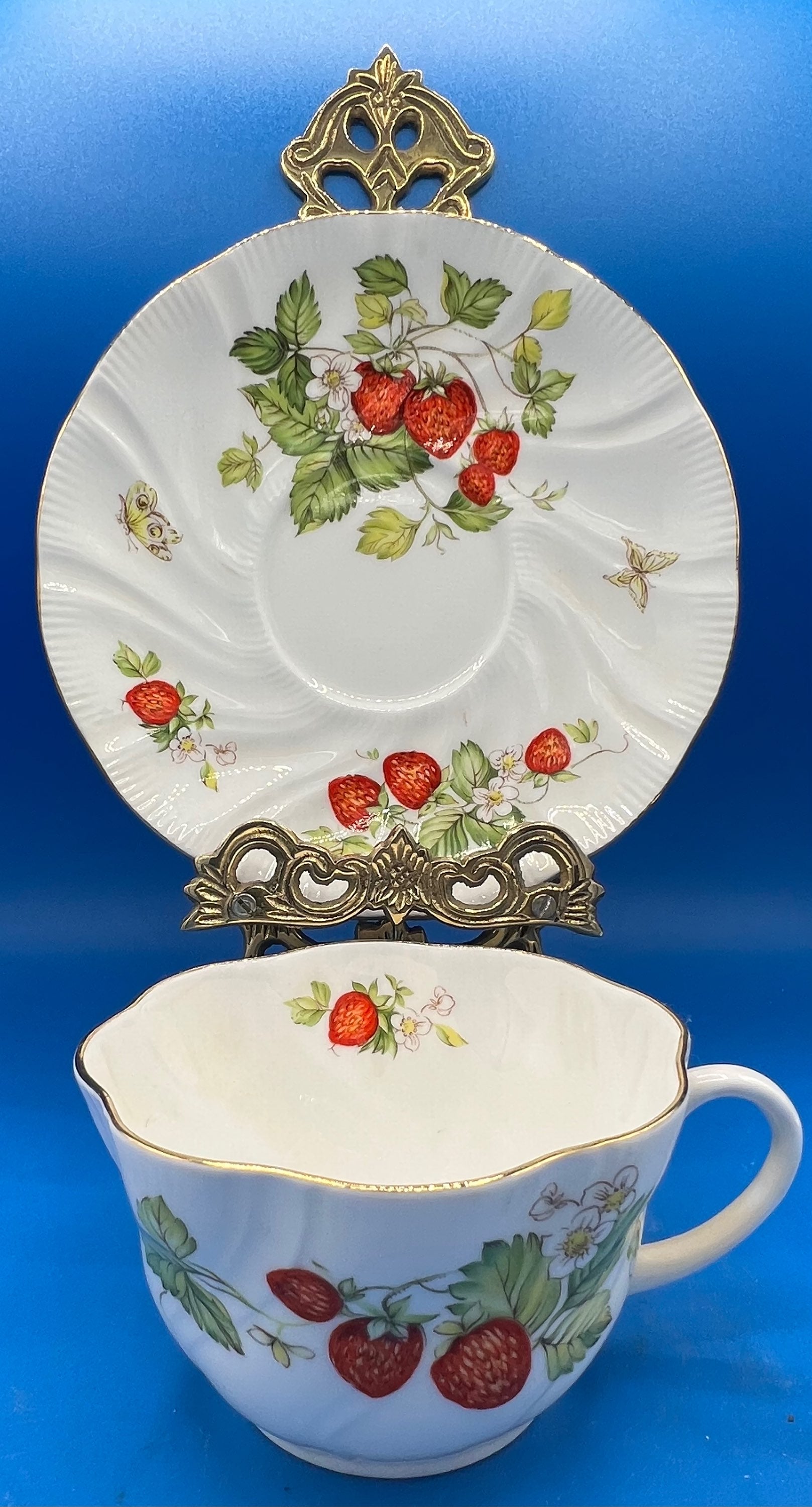 Queens China Strawberry Breakfast Cup & Saucer image 1