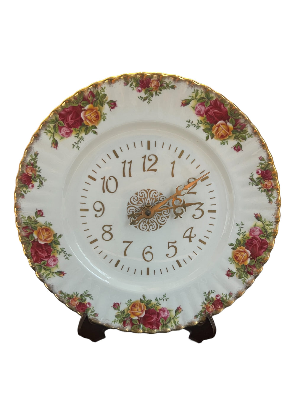 Royal Albert. Old Country Roses. Large Wall Clock image 1