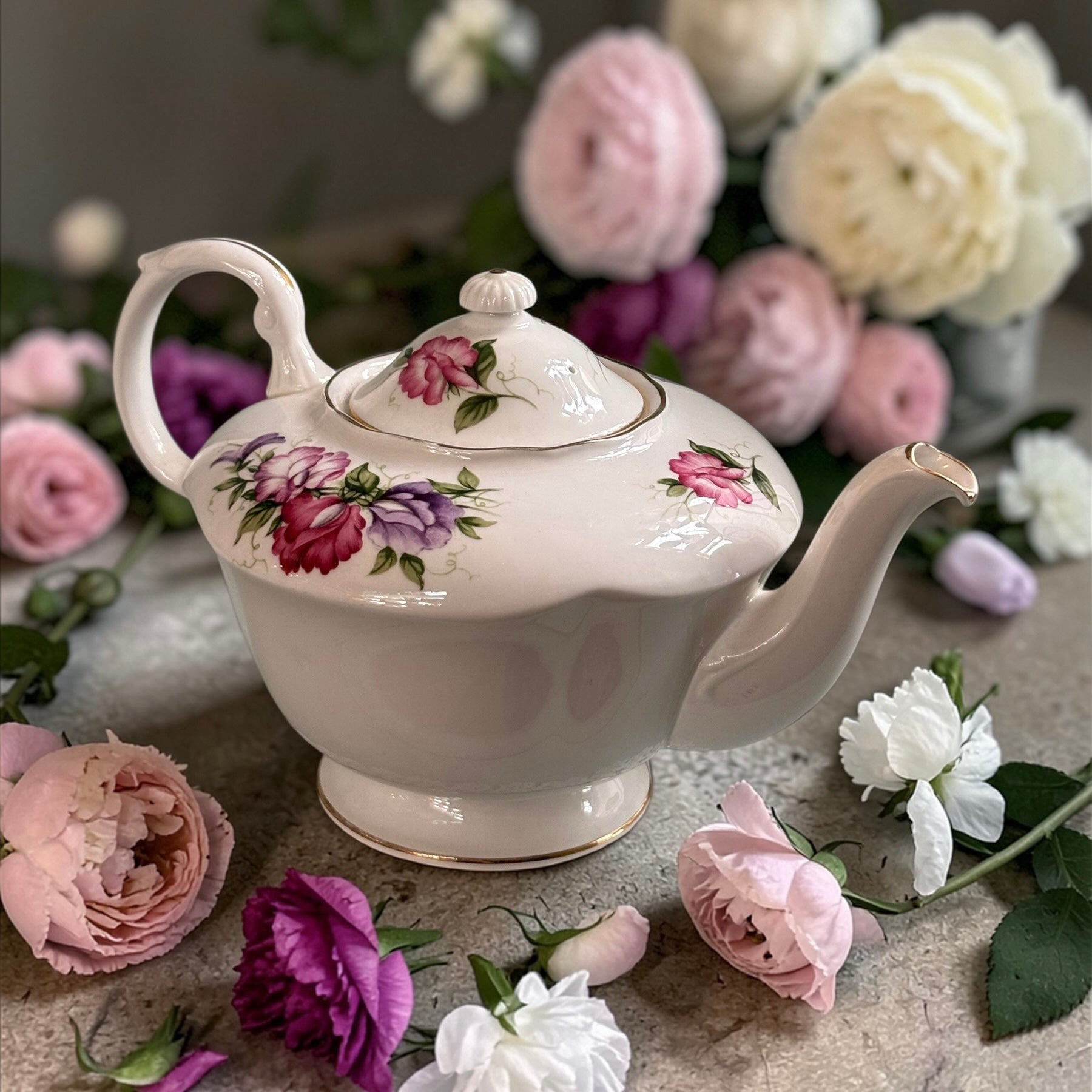 Vintage Floral Teapot  image 0