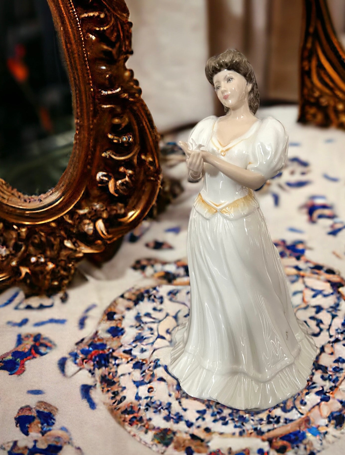 Lady figurine. Bone china image 0