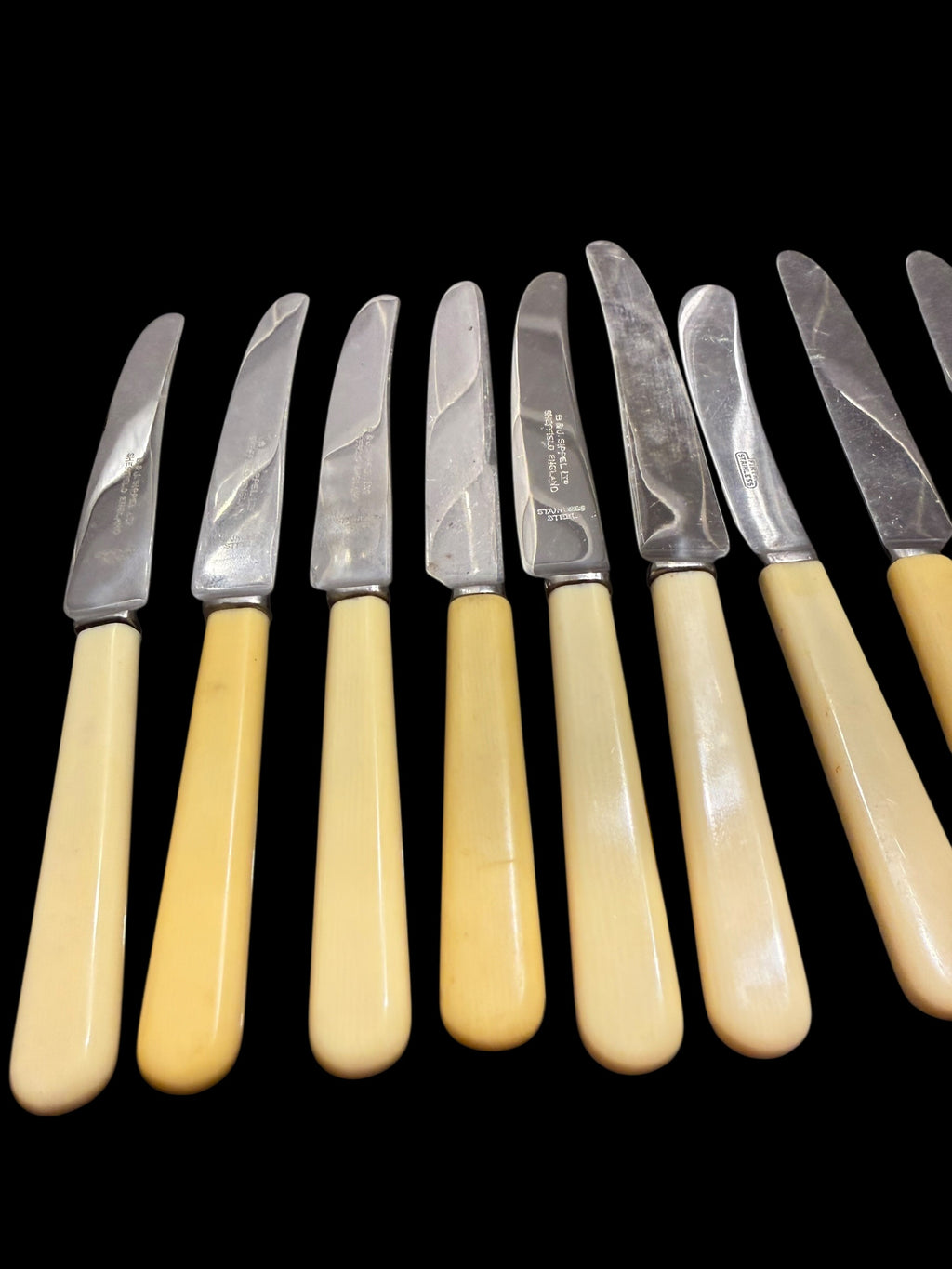 Vintage Cutlery 9 Butter Knives image 6