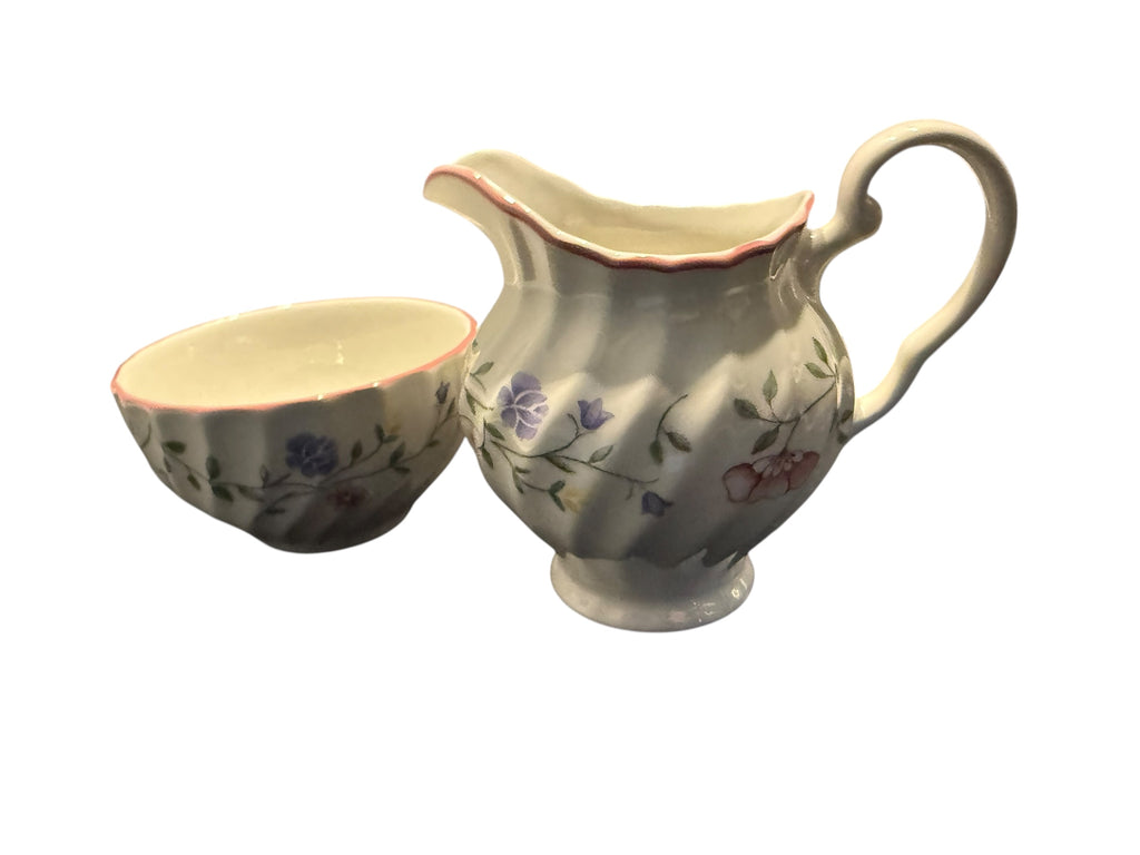 Summer Chintz. Vintage china milk jug & sugar bowl image 3