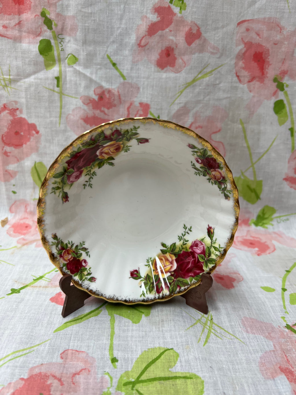 Royal Albert Old Country Roses Fruit Dish image 0