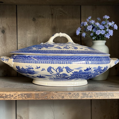 Antique blue & white tureen image 0