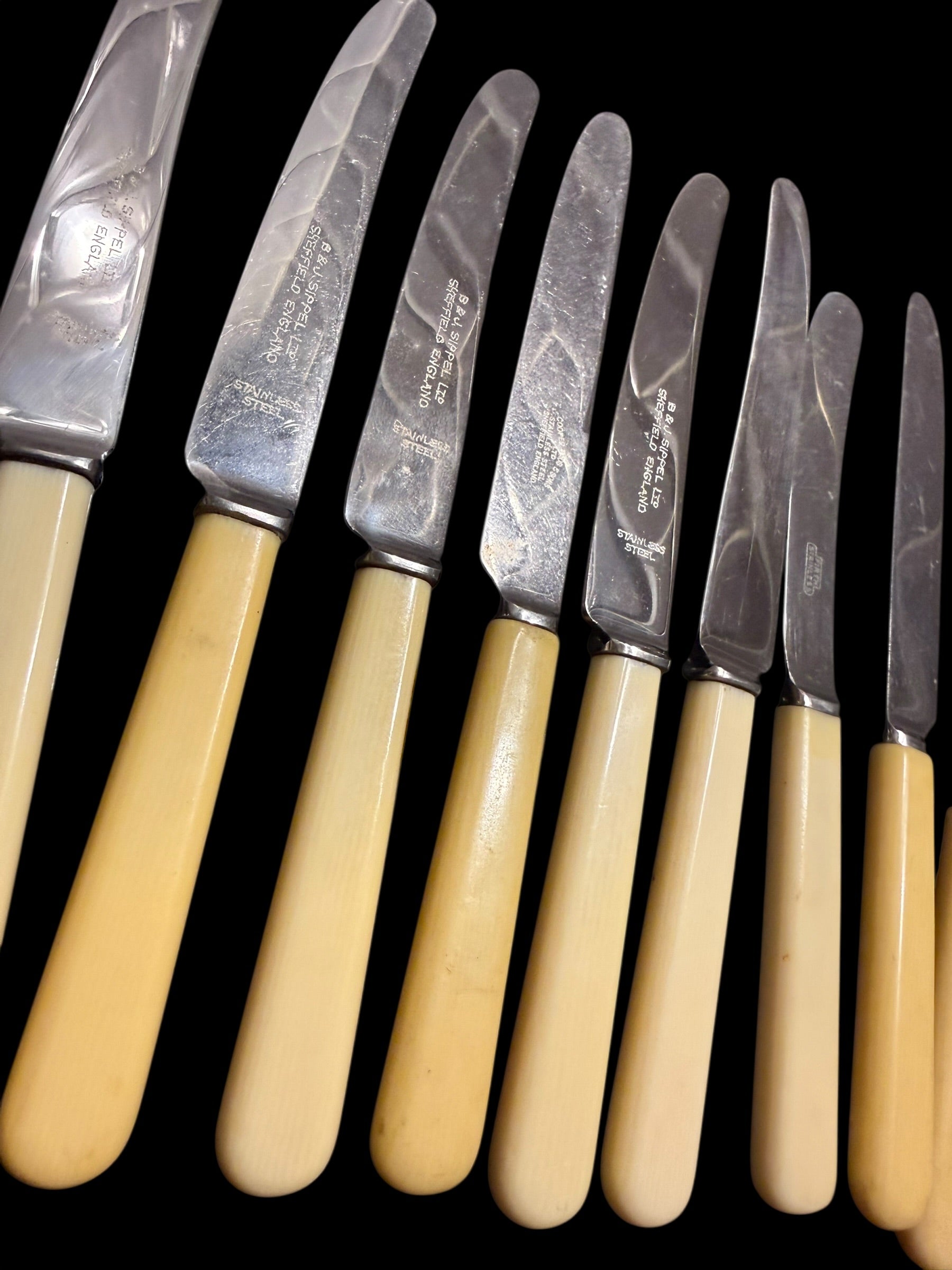 Vintage Cutlery 9 Butter Knives image 3