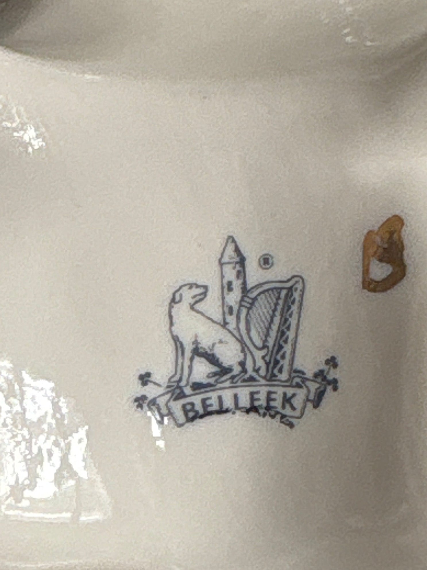 Shell Footed Balleek Vase - Made in Ireland