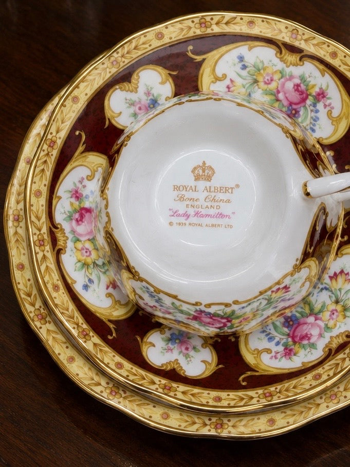 Royal Albert — “Lady Hamilton” Quad Set