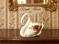 Royal Albert. Old Country Roses. Swan Trinket