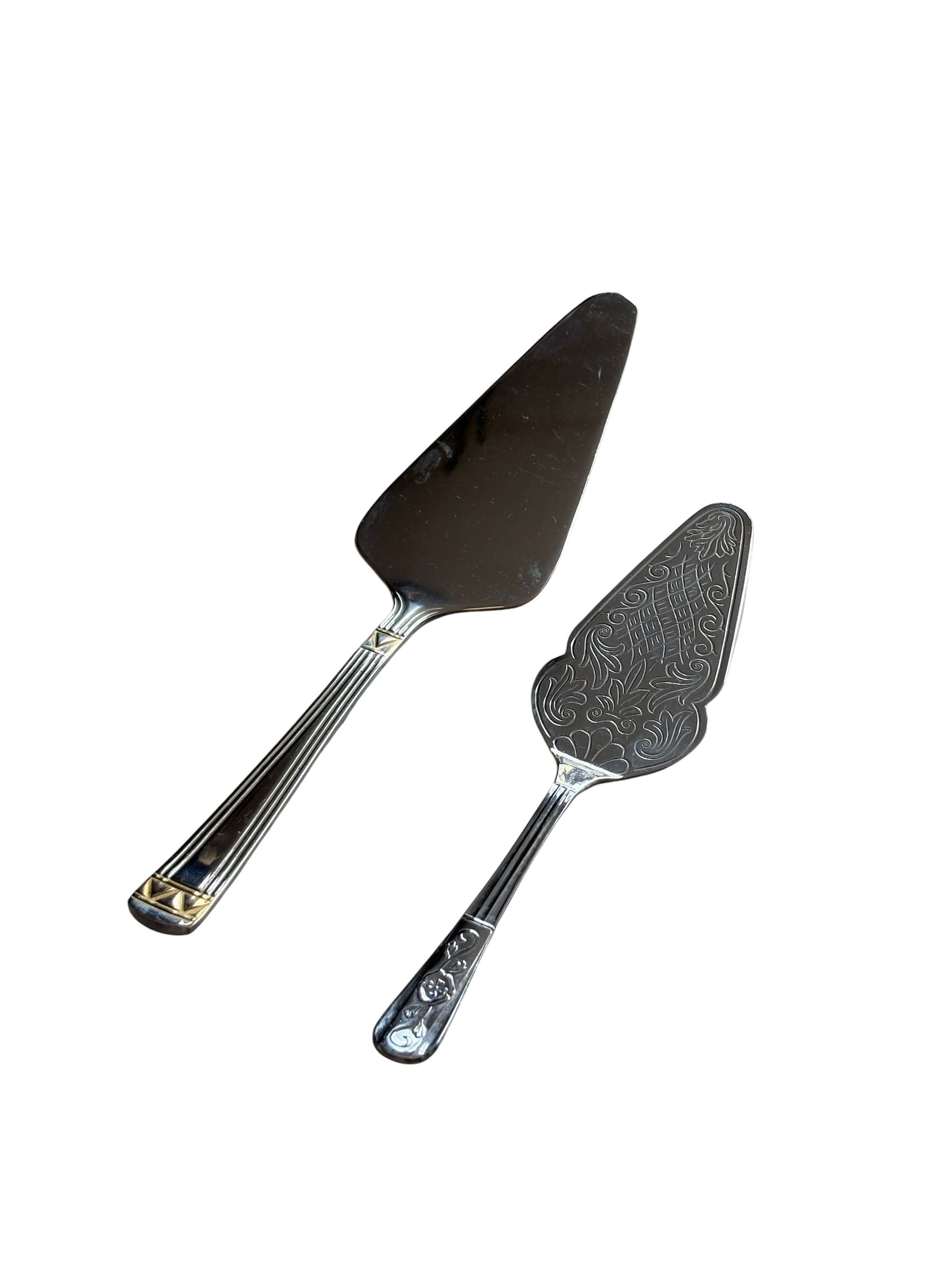 Set of 2 Cake Servers