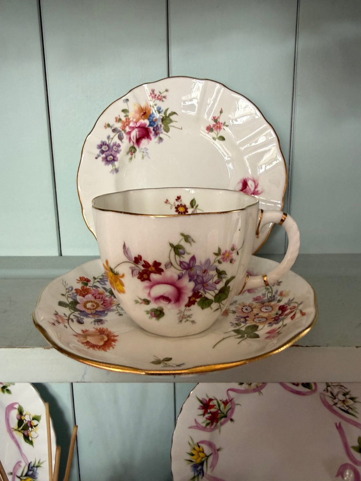 Crown Derby. Posies. Trio.