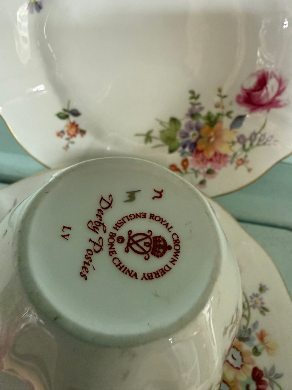 Crown Derby. Posies. Trio.